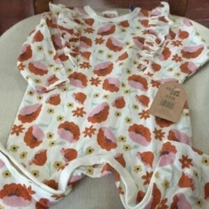 chick  Pea   kids all in one jumper 3-6 M